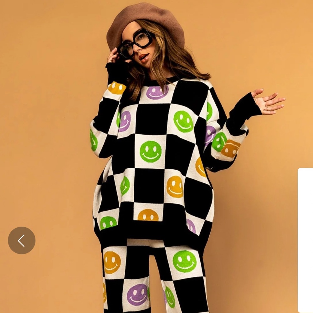 Dressed in LALA Sweater set L/XL